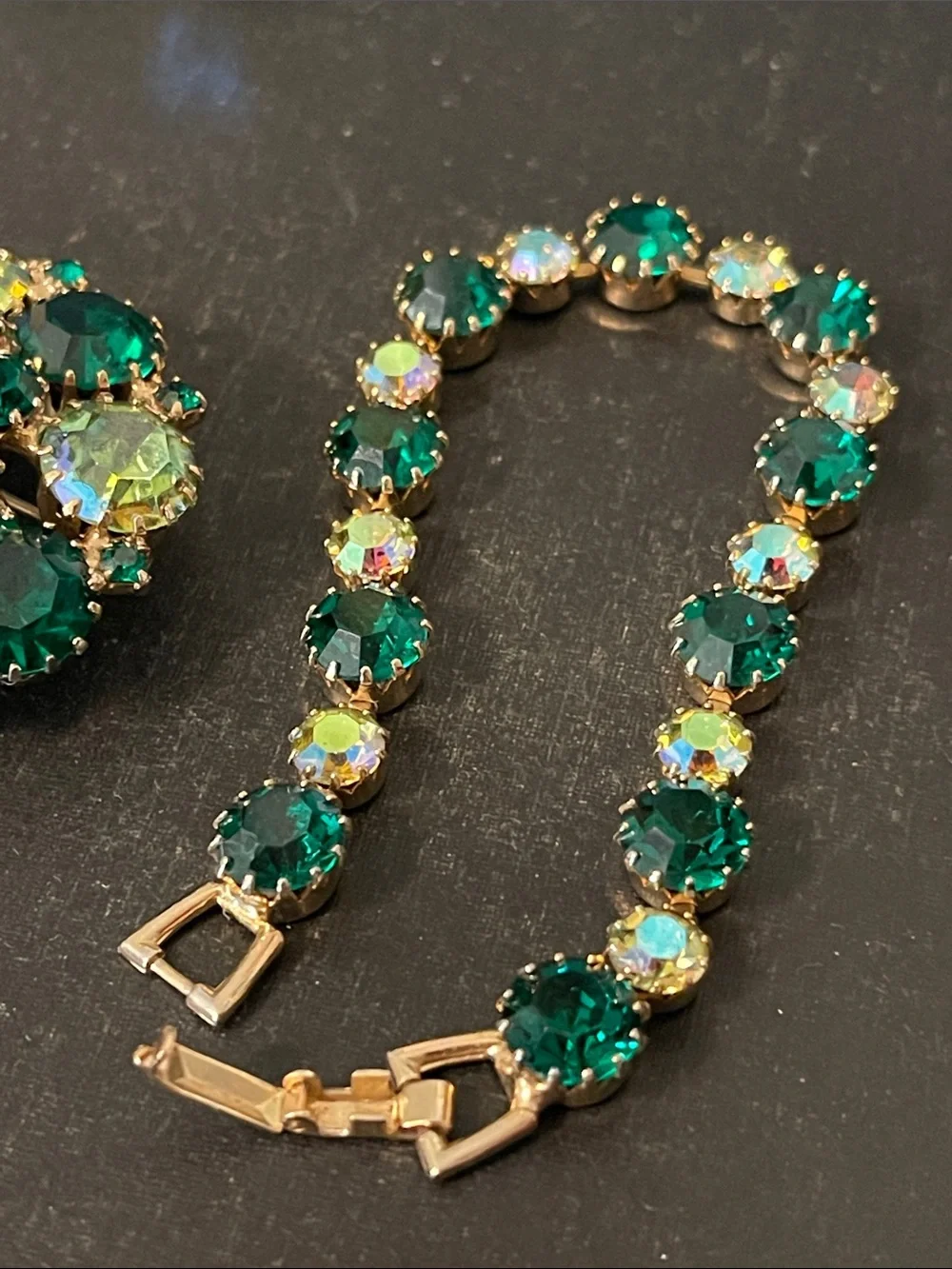 Weiss Emerald Green & Aurora Borealis Set (Earrings, Brooch, & Bracelet) - Picture 9 of 10